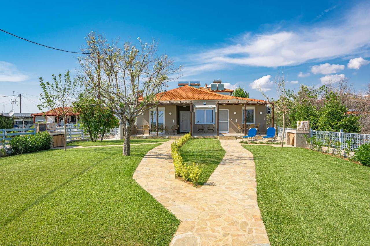 Azzurro Seafront Houses Nea Kallikrateia Екстер'єр фото